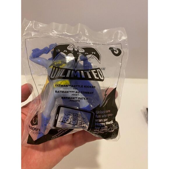 McDonald’s 2011 Batman Unlimited Batman Battle Kicker #5 Happy Meal Toy - Picture 2 of 5